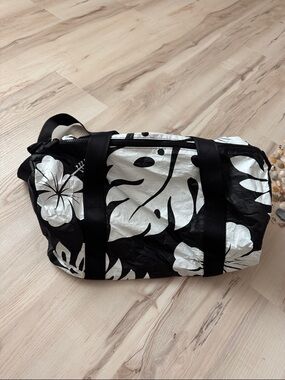 Aloha collection sporty duffle bag